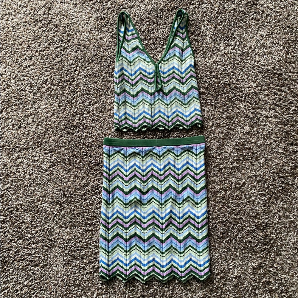 Torn by Ronny Kobo Chevron Print Ribbed Scalloped Knit Two Piece Skirt Set